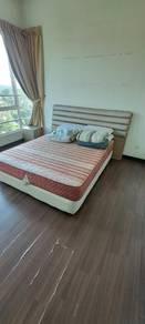 Queen size bed