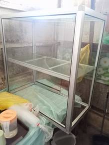 almari kaca utk di jual