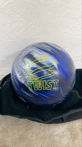 TWIST Bowling Ball - 12 LBS