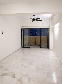 Condominium For Sale in Sri Pelangi Condominium