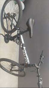 basikal brand MALAYA warna hitam silver