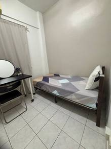 Room in Bandar Utama, SGR