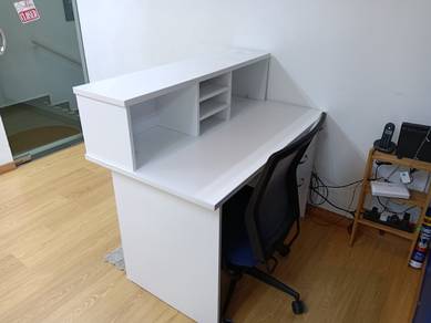 Receptionist Desk 
