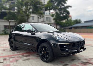 Porsche Macan S S in KLCC, KUL