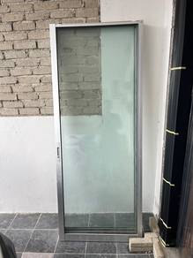 Sliding door