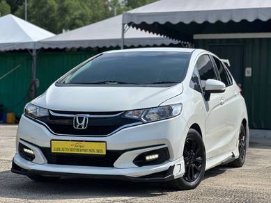 Honda Jazz E in Desa Petaling, KUL