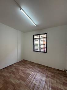 Flat For Sale in Taman Mount Austin