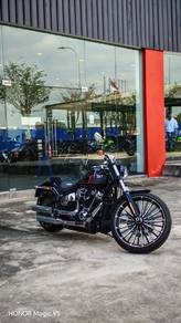 Harley-Davidson Breakout