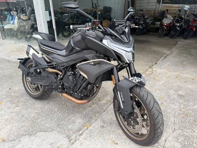 CFMOTO 800NK