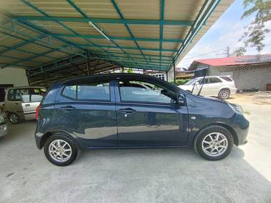 Perodua Axia G in Kubang Kerian, KTN