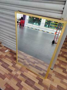 Gold Frame Hanging Mirror TD462