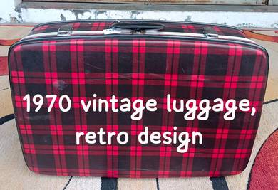 1970 vintage luggage, retro design