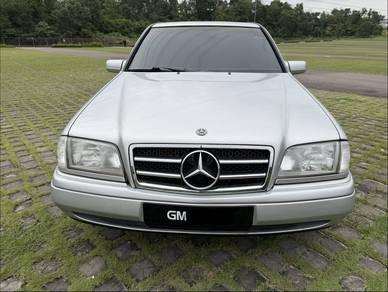 Mercedes Benz C180 180 CLASSIC (CBU) in Skudai, JHR
