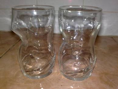 Cawan curvy glass cup