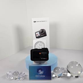 DJI Osmo Action 5 Pro Adventure Com