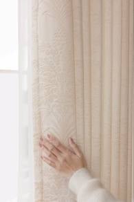 Korean-Style Vertical Lace Sheer Blinds.