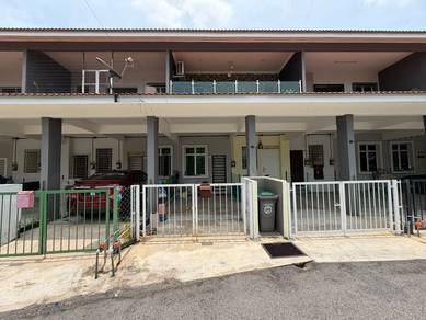 Townhouse For Sale in Pulau Gedong,MLK