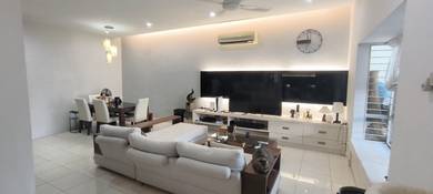 2.5-storey Terraced House For Sale in Seri Kembangan,SGR