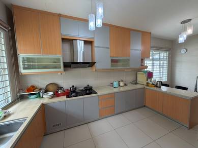 Semi-Detached House For Sale in Shah Alam,SGR