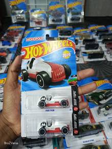 Hot Wheels 2026 NEW Case K Pass N Go White 