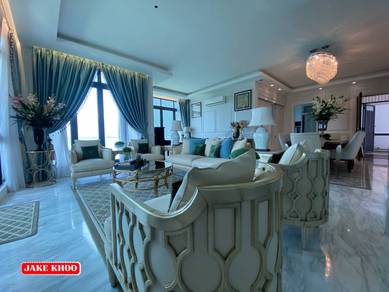 Condominium For Sale in The Light Collection II