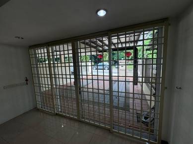 2-storey Terraced House For Sale in Pulau Tikus,PNG