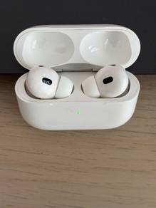 Apple AirPods Pro (2nd Gen) with Charging Case