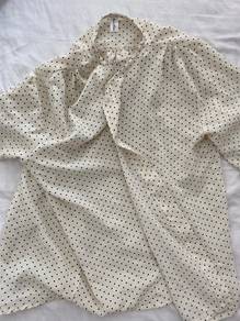 chic button up blouse