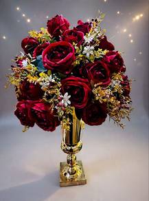 Rose flower table decor with stand