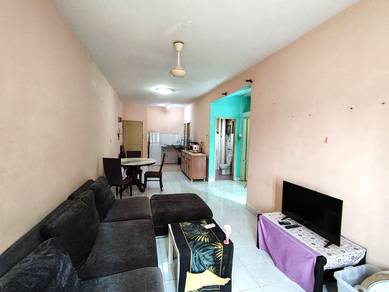 Condominium For Rent in Oakleaf Park