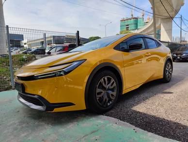 Toyota Prius Z in Damansara, KUL