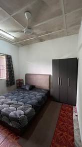 Room in Puchong, SGR