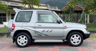 2000 Mitsubishi Pajero IO
