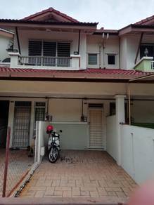Townhouse For Sale in Seri Kembangan,SGR