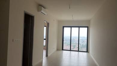 Service Residence For Rent in Emerald 9