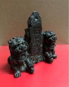 Vintage lion figurine