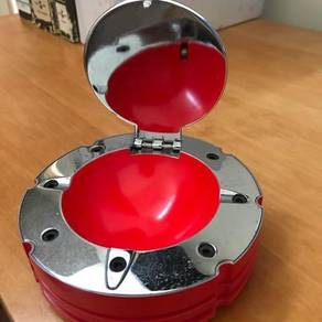 F1 Ferrari/ Marlboro ashtray