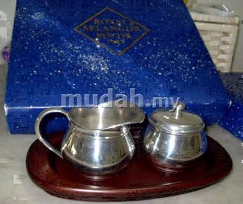 Vtg Selangor Pewter Sugar n Creamer Set with Tray