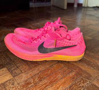 middle distance spike , nike zoom dragonfly