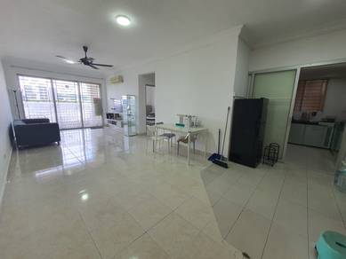 Condominium For Rent in Koi Tropika