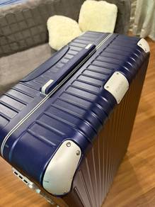 Rimowa Hybrid Check-In L