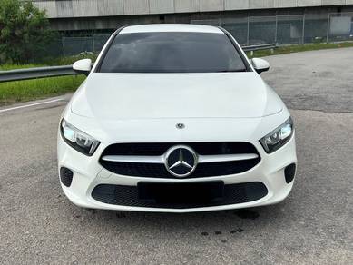 Mercedes Benz A200 200 PROGRESSIVE LINE in Seri Kembangan, SGR