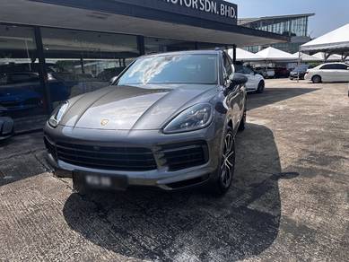 Porsche Cayenne BASE in Sungai Penchala, KUL