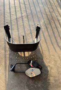 Yamaha Y16ZR side mirror & monobox