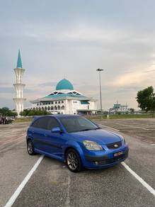 Kia Rio in Parit Raja, JHR