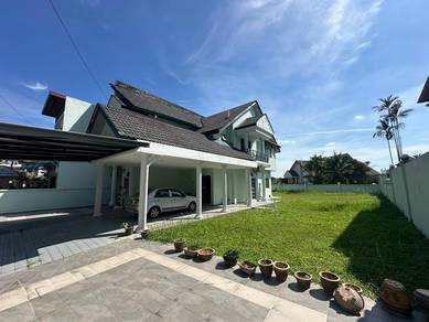 Semi-Detached House For Sale in Ampang,SGR