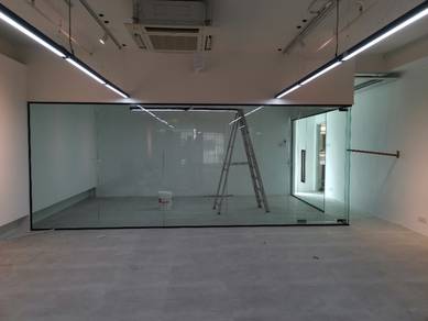 12mm tempered glass & door