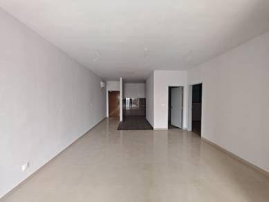 Apartment For Sale in Admiral Residences