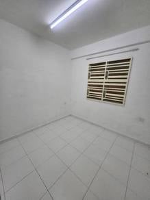 Condominium For Sale in Tri Pinnacle