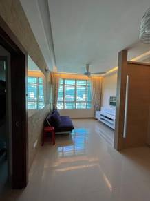 Condominium For Rent in All Seasons Park